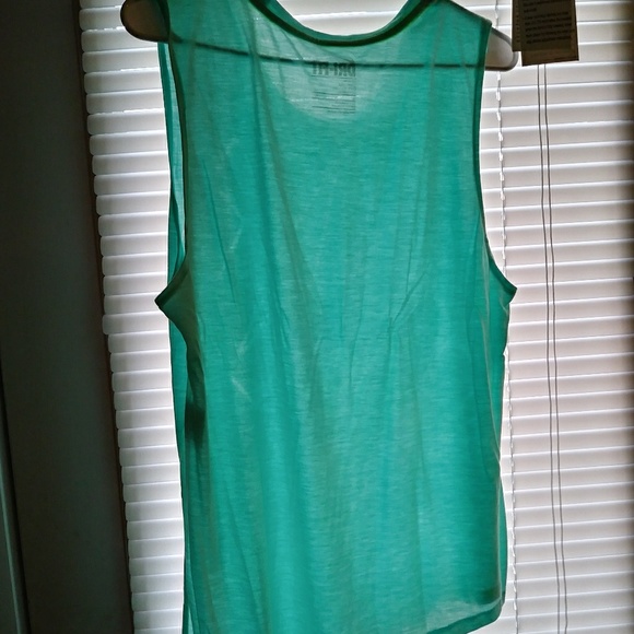 Nike - Picture 2 of 2